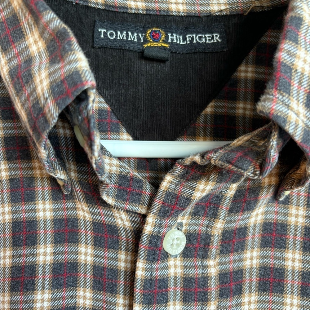 Tommy Hilfiger plaid men’s button down‎ - Picture 7 of 9